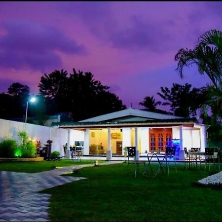 Slnco Villa Katunayaka Exterior foto