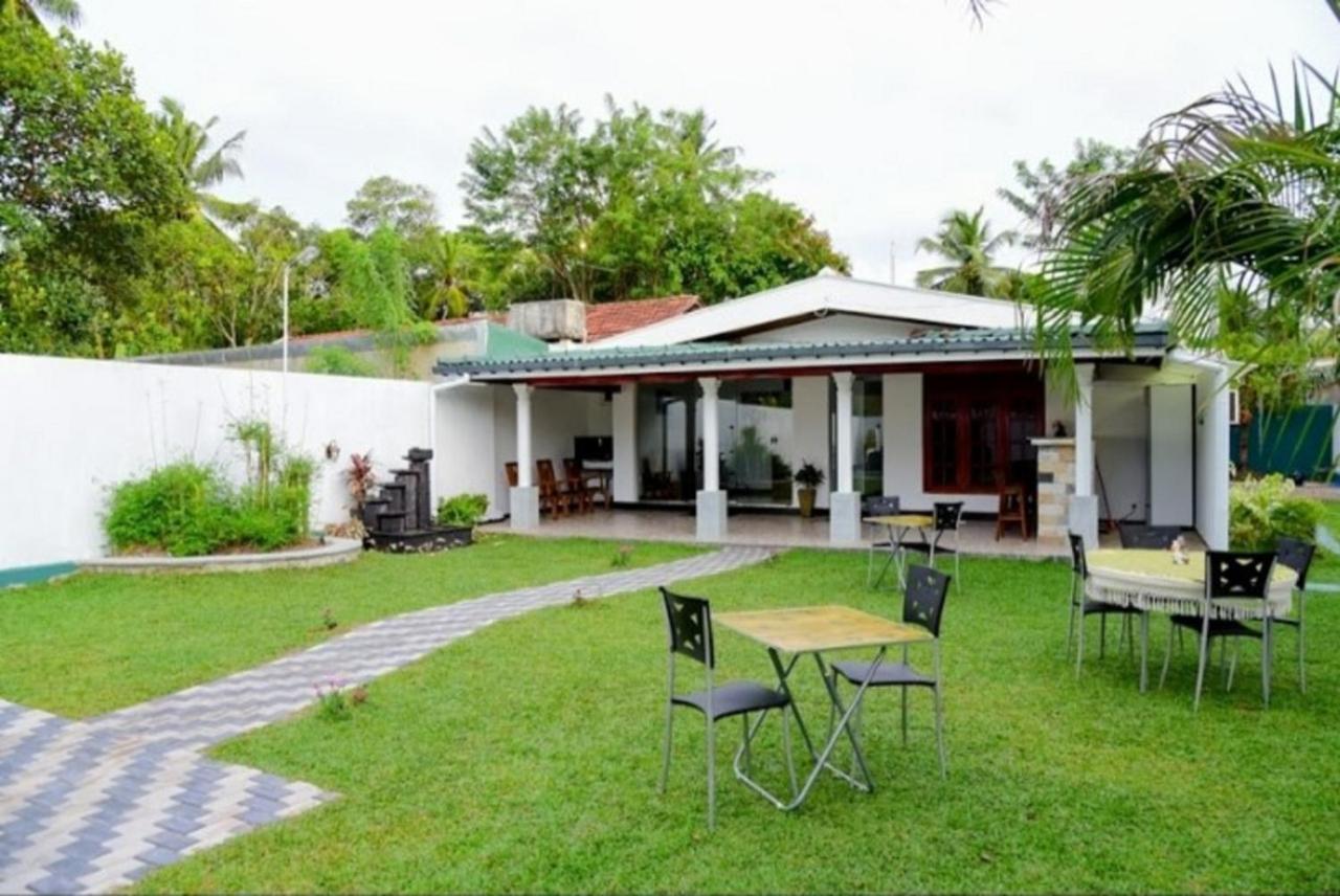 Slnco Villa Katunayaka Exterior foto