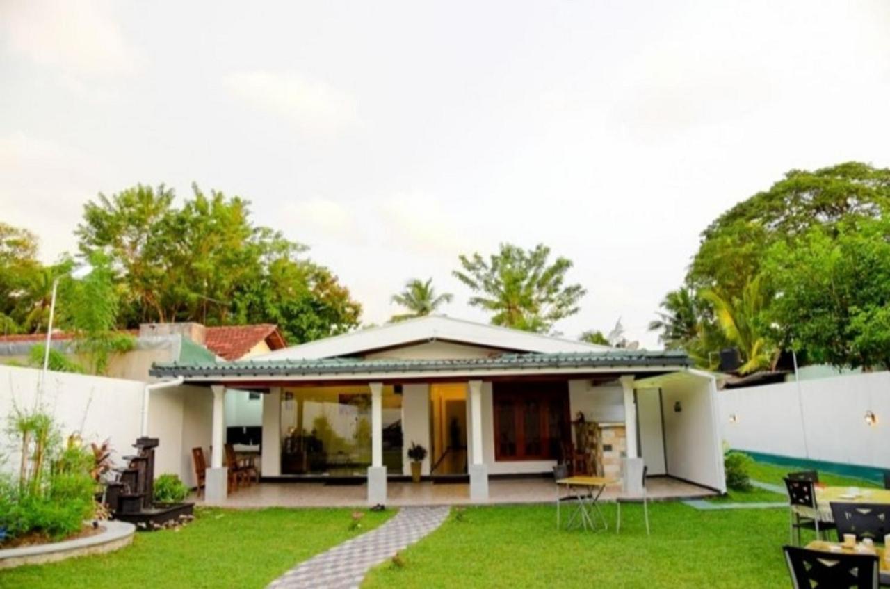 Slnco Villa Katunayaka Exterior foto