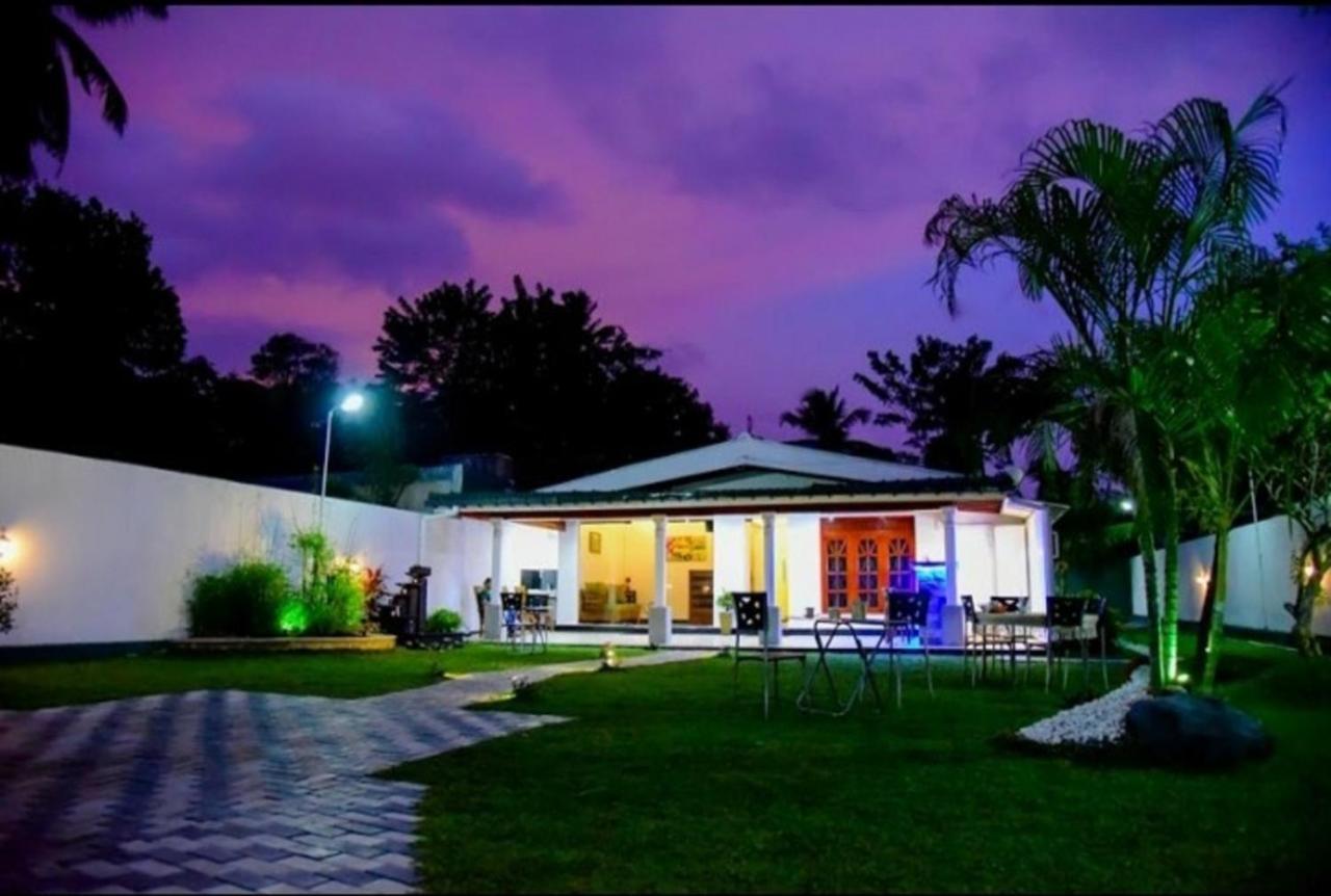 Slnco Villa Katunayaka Exterior foto