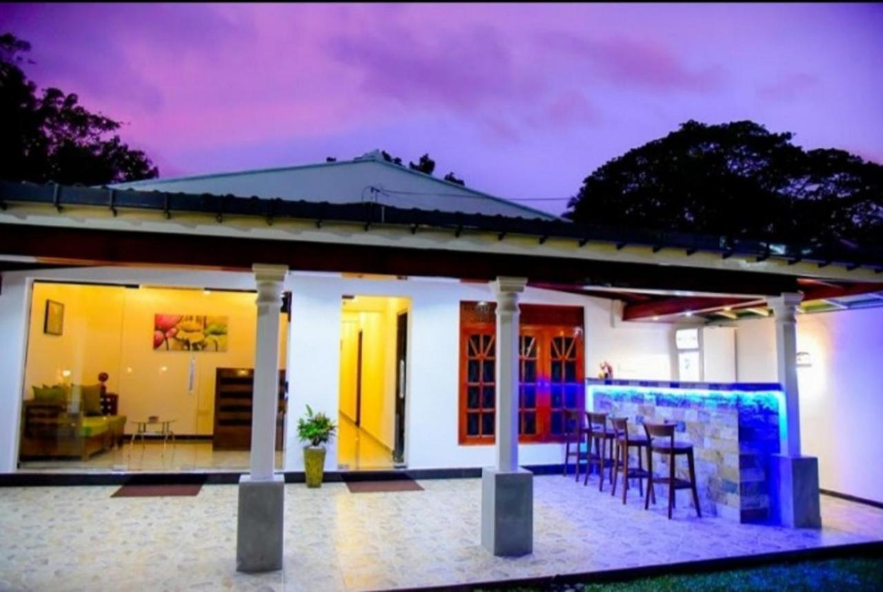 Slnco Villa Katunayaka Exterior foto
